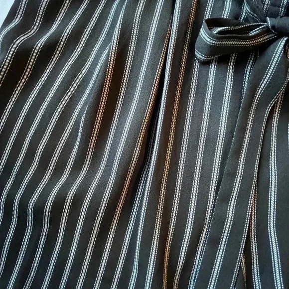 Dr2 Shorts - Medium - Picture 4 of 6